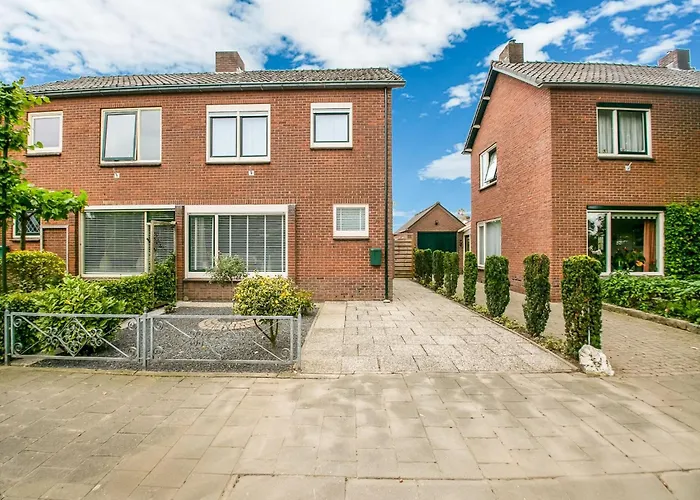 Сasa de vacaciones In Near Bergherbos *