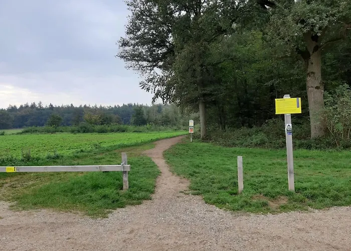 Сasa de vacaciones In Near Bergherbos *