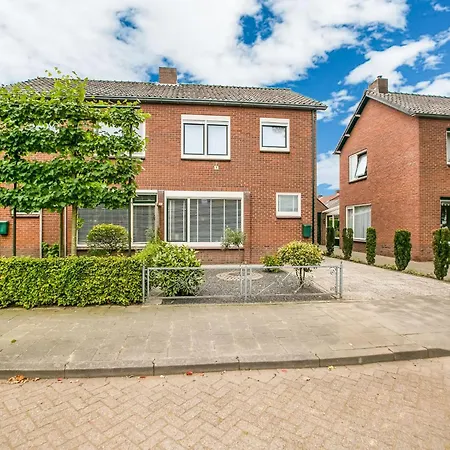 Feriehus In Near Bergherbos