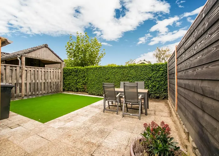 Feriehus In Near Bergherbos